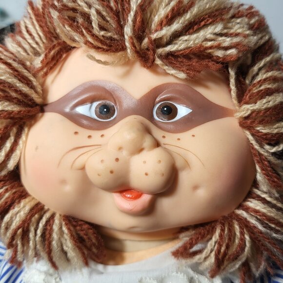 Vintage 1983 Sears Blue Box Flower Pets Raccoon Doll Plush in Original Outfit - Picture 5 of 11